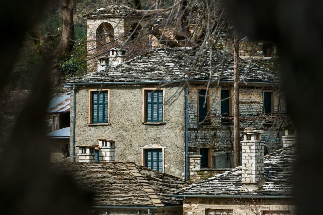 &Phi;&theta;&iota;&nu;ό&pi;&omega;&rho;&omicron; &sigma;&tau;&eta;&nu; &Epsilon;&lambda;&lambda;ά&delta;&alpha;